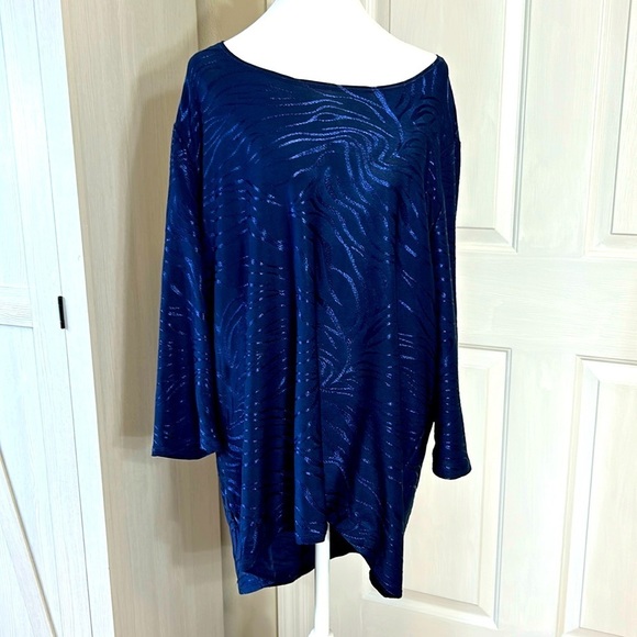 Chicos EASYWEAR Navy Textured Slinky Stretch Tunic Top Hi Low Sz 3 - Picture 1 of 9